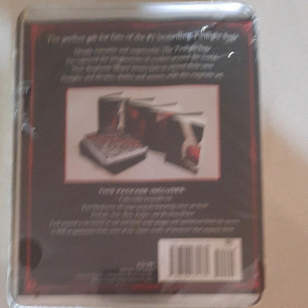 Twilight Journals Collectible Tin - Picture 3 of 4